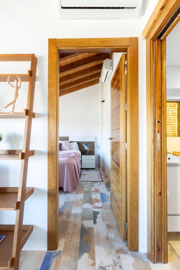 Apartamentos Ejemplares Alcala de Henares Bagian luar foto
