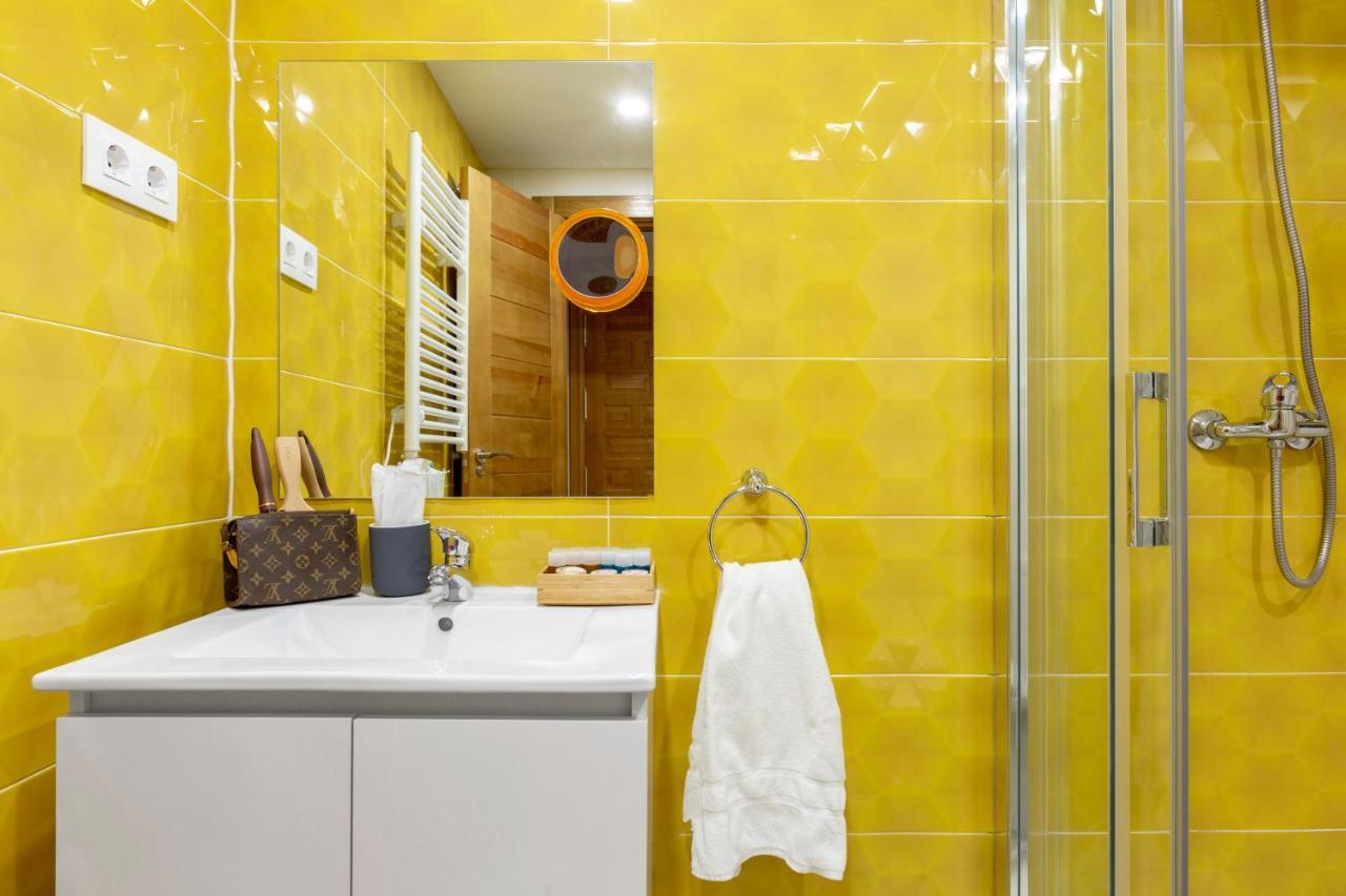 Apartamentos Ejemplares Alcala de Henares Bagian luar foto