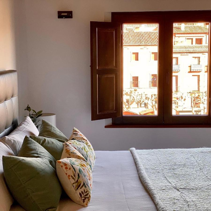 Apartamentos Ejemplares Alcala de Henares Bagian luar foto